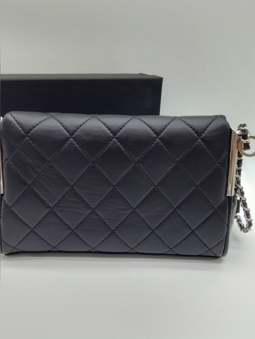 CHANEL Makeup Promotional GifQuilted Fold Over Pouch Black Silver Chain STUNNING - Picture 7 of 13